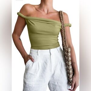 NWT GREEN OFF SHOULDER TOP-SMALL